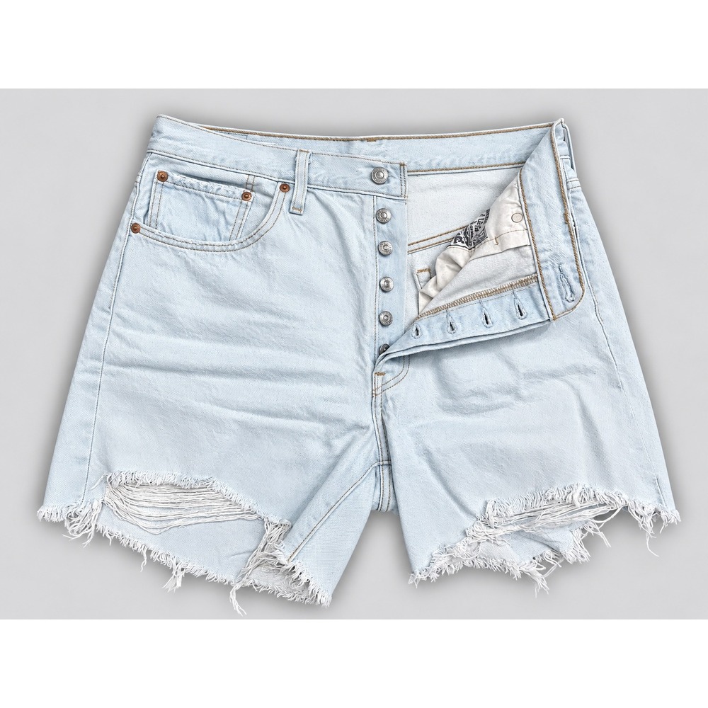 Levis 501 mid thigh Shorts Women 32 Light Wash Excellent Distressed Cut Off